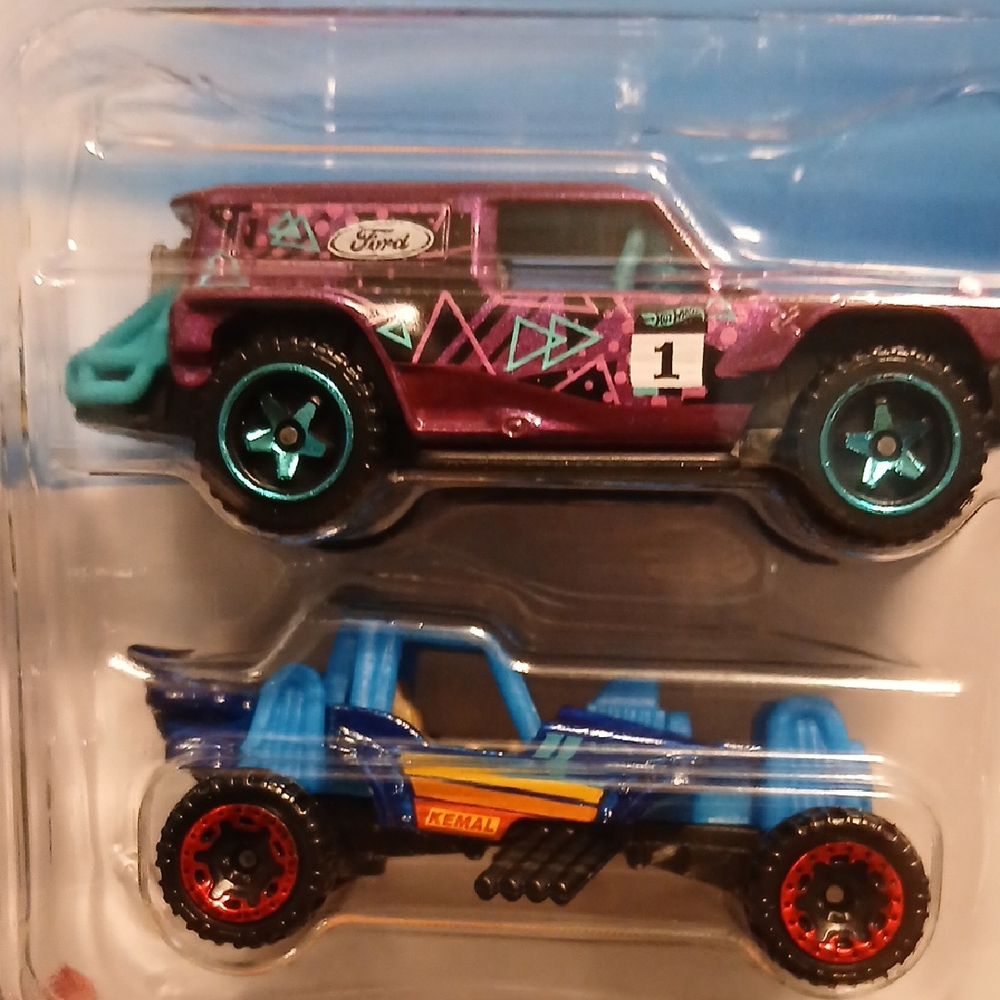 Ford and Kenia Toy Car Duo - Purple and Blue